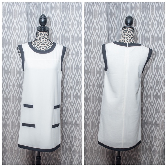 Ya Los Angeles Dresses & Skirts - Ya Los Angeles Sheath Dress White with Black Trim accents Size Small